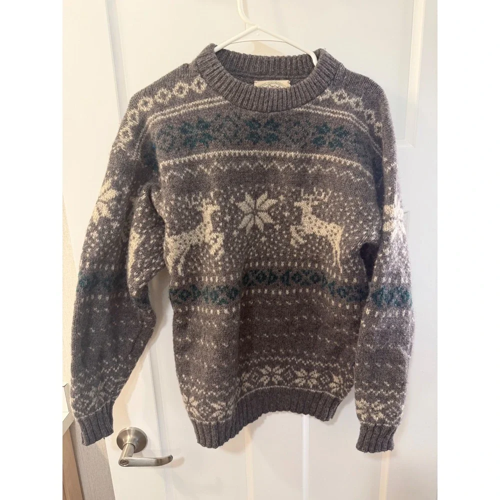 Vintage Alps Merrimac‎ Valley Mens Grey Reindeer Snowflake Fair Sweater M USA